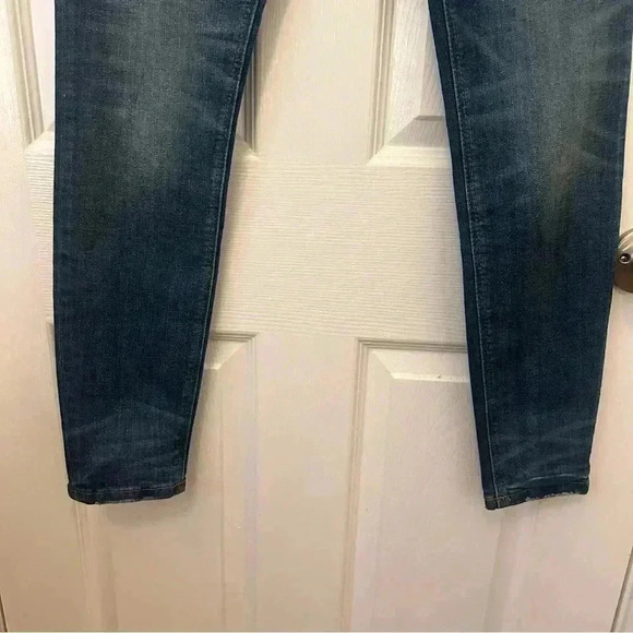 NWT ZARA • Mid Rise Dark Wash The Skinny Jean Sz 6 - Picture 8 of 9